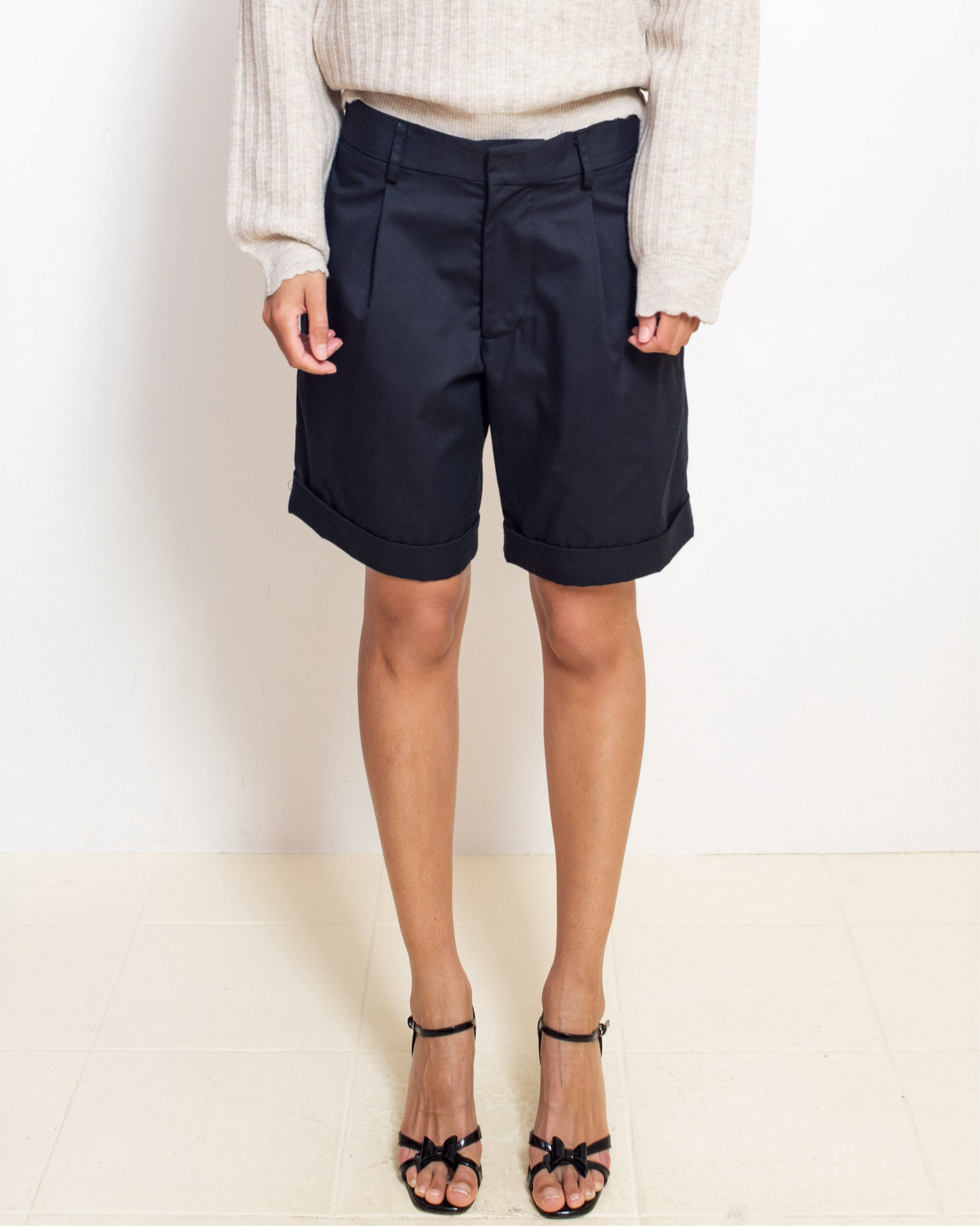 Pleated Shorts in Nero
