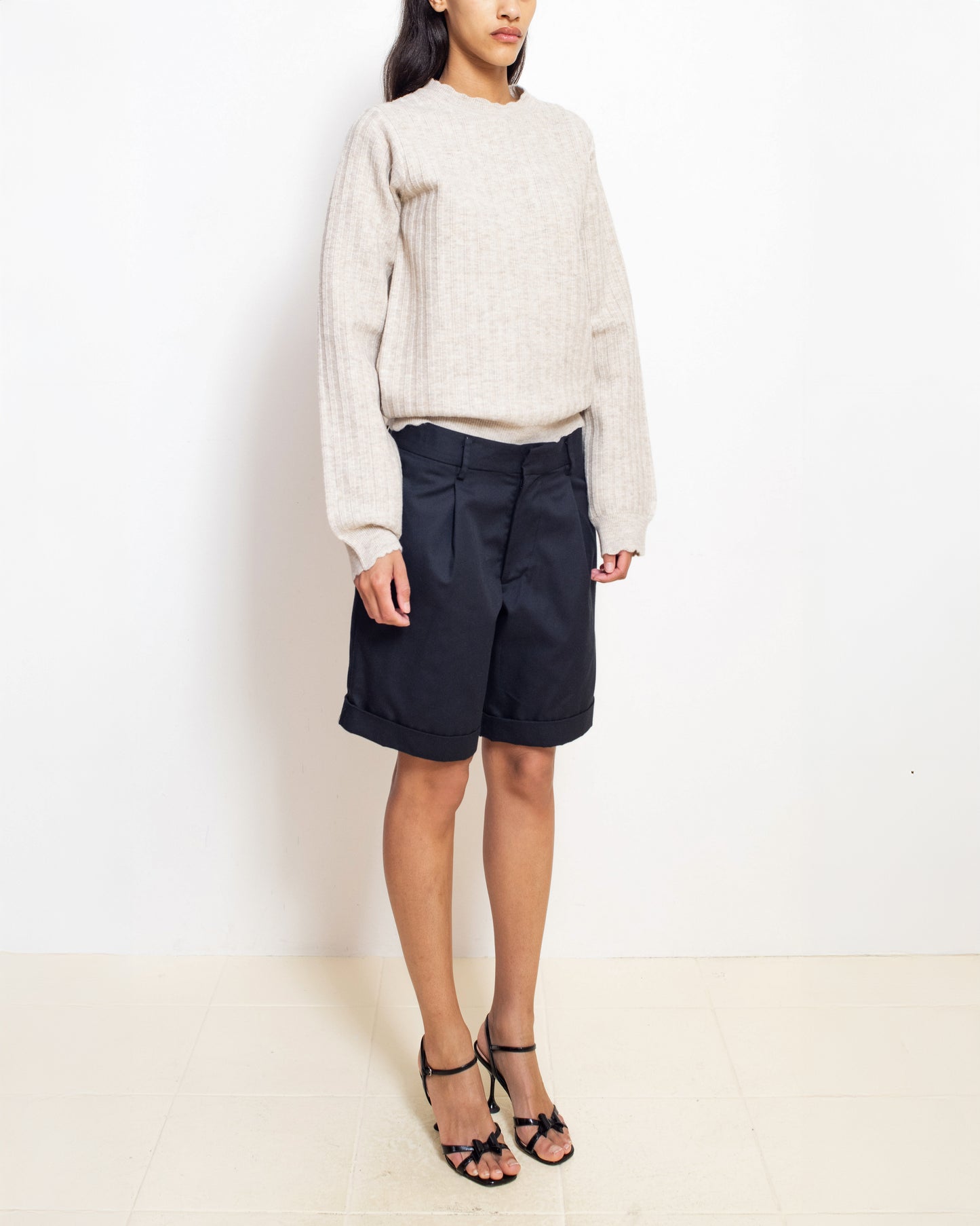 Pleated Shorts in Nero