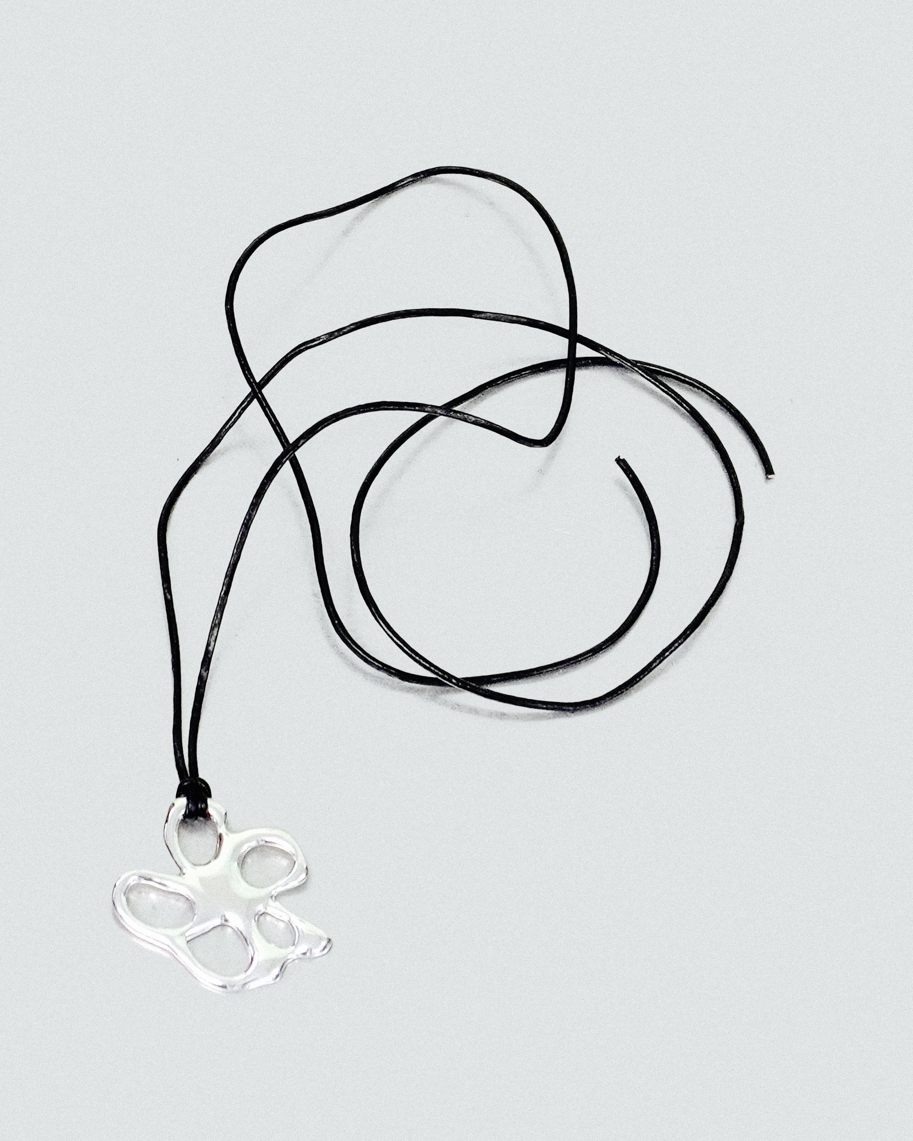 Met Flower Necklace in Black