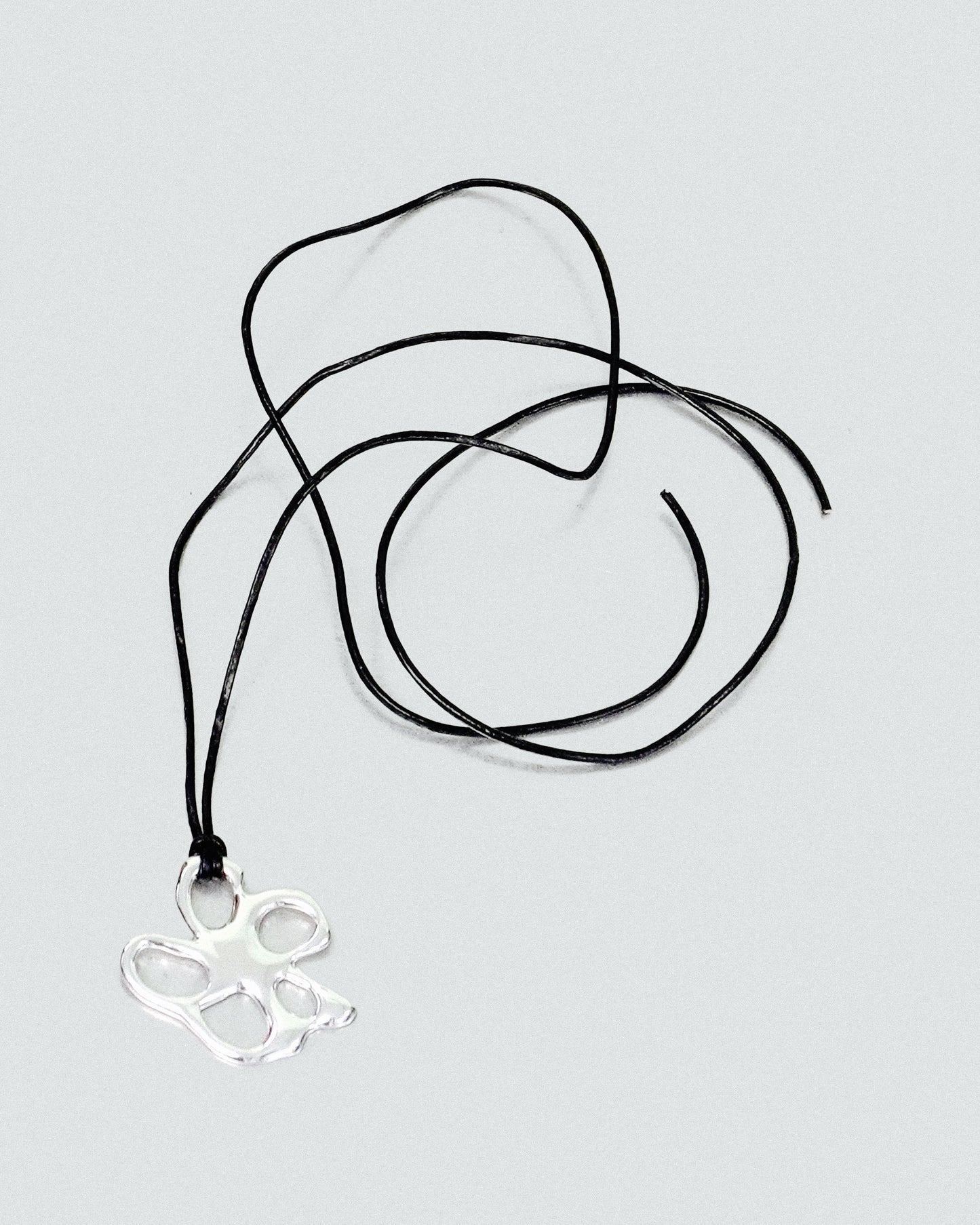 Met Flower Necklace in Black