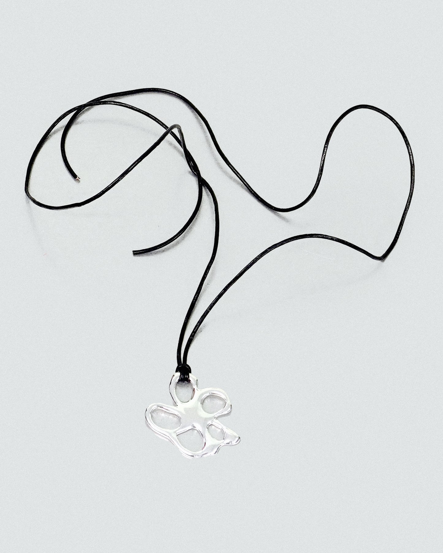 Met Flower Necklace in Black