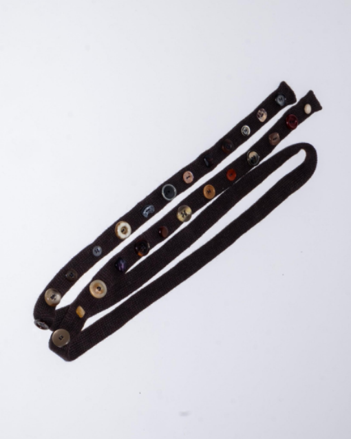 Plas – Knitted Strap With Archival Buttons – Brown – Sample