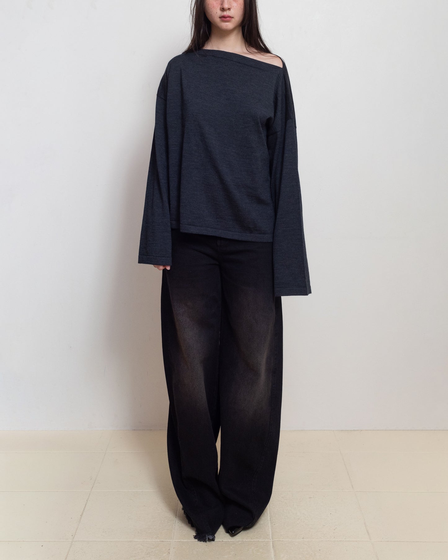 E RT N°41 Dark Grey Merino Boat-Neck