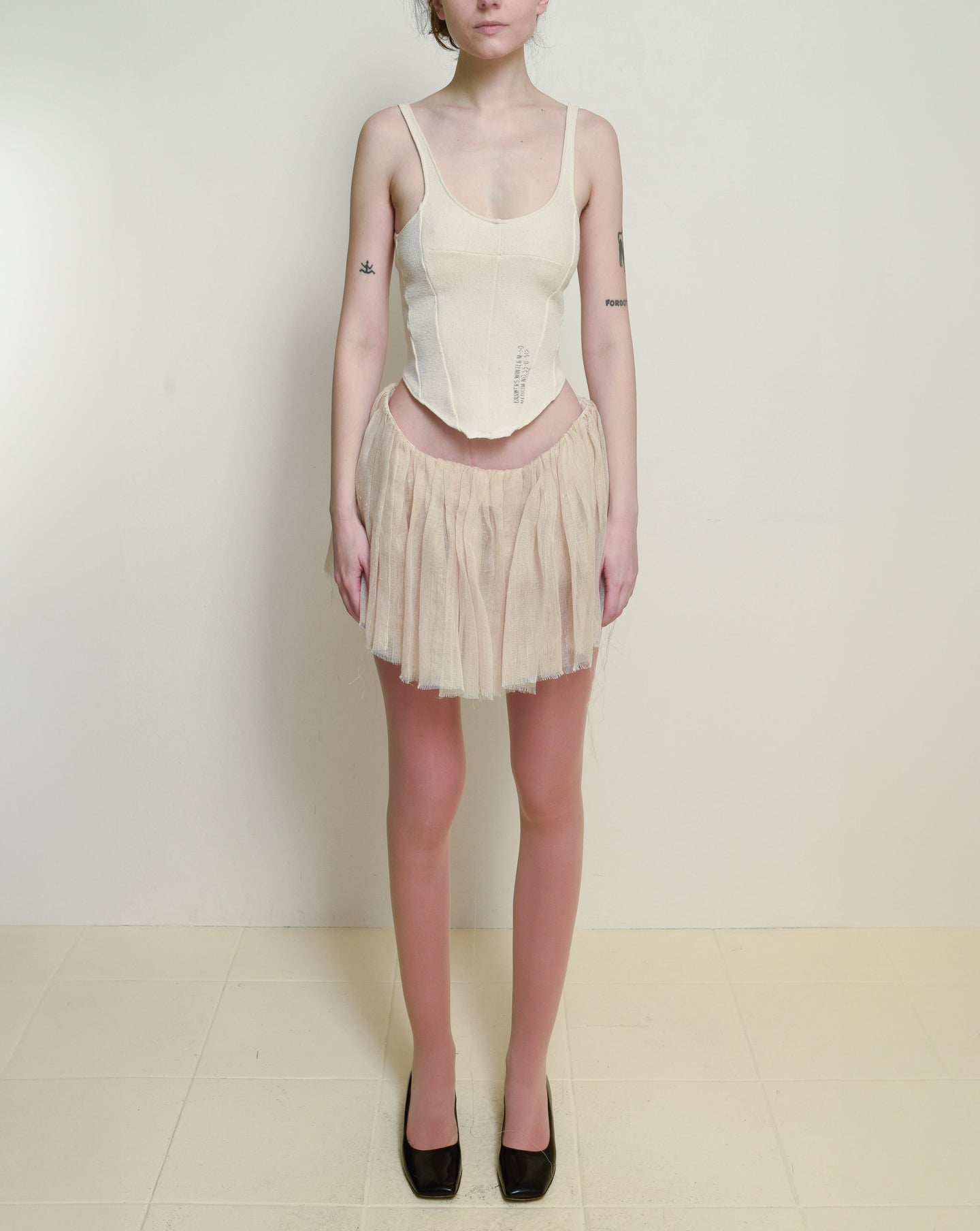 Cream Stomacher Rib Tank