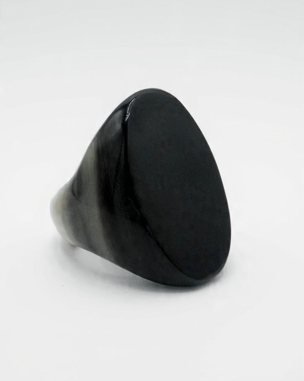 Horn Signert Ring