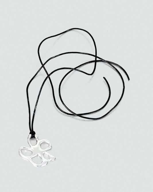 Met Flower Necklace in Black