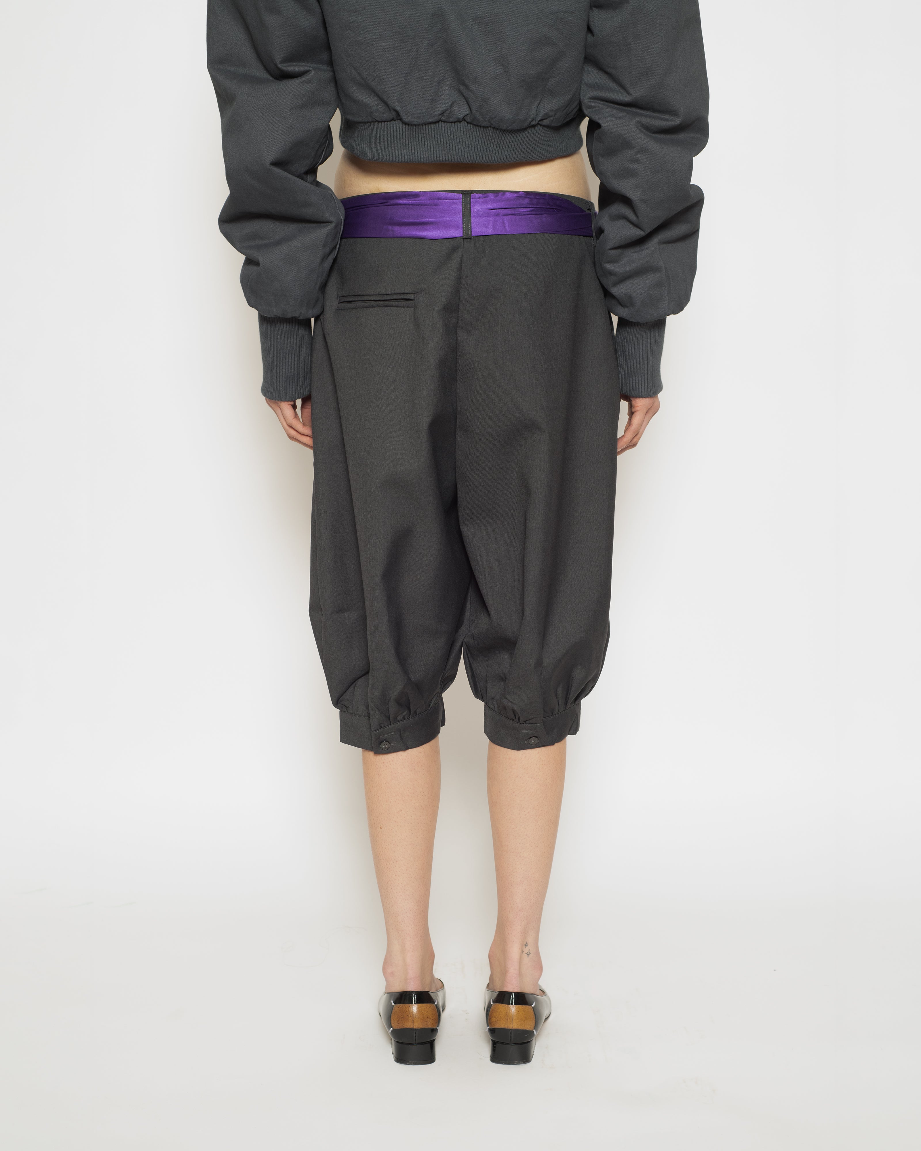 Slouch Capris in Grey