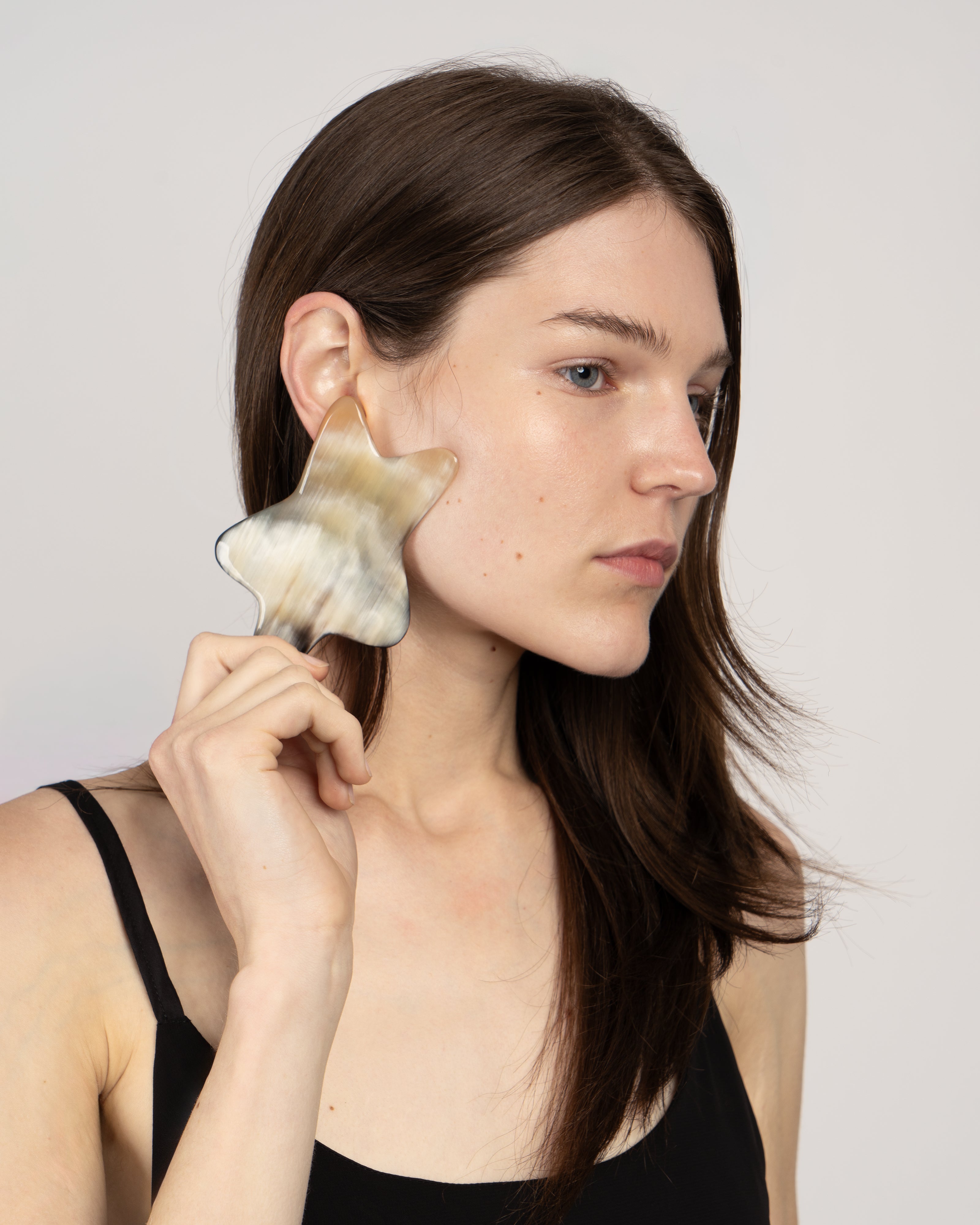 Single Oversized Fallen Earring