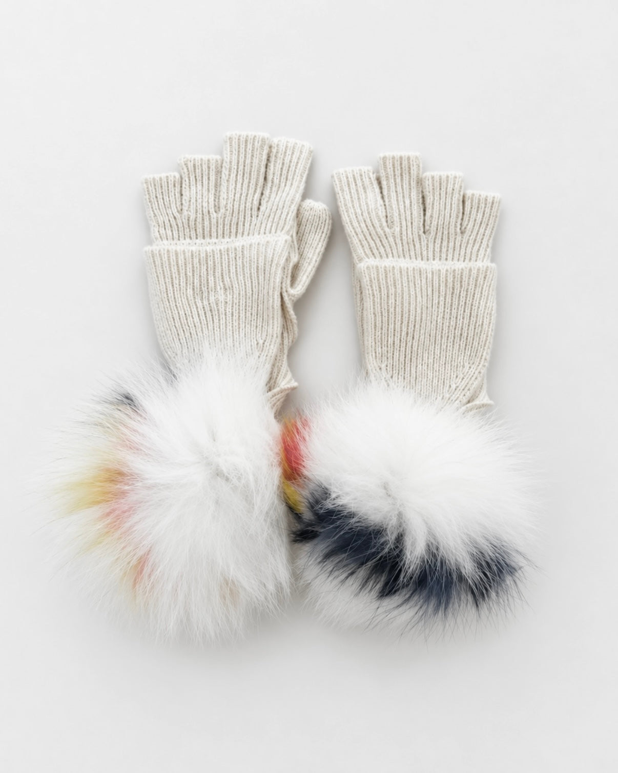 White Pompom Patch Gloves