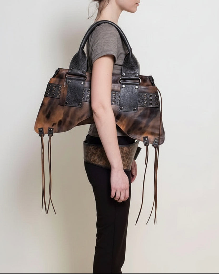 Sabr Shoulder Bag