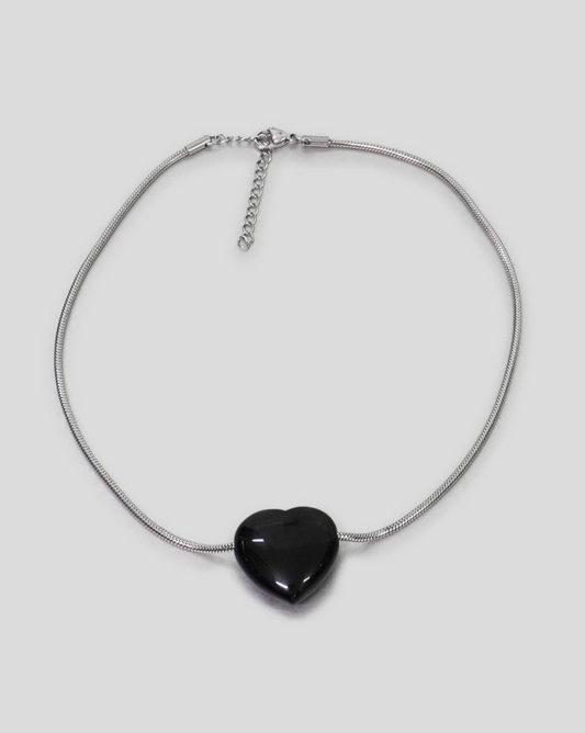 Marland Backus - Heart of Stone black - Sample