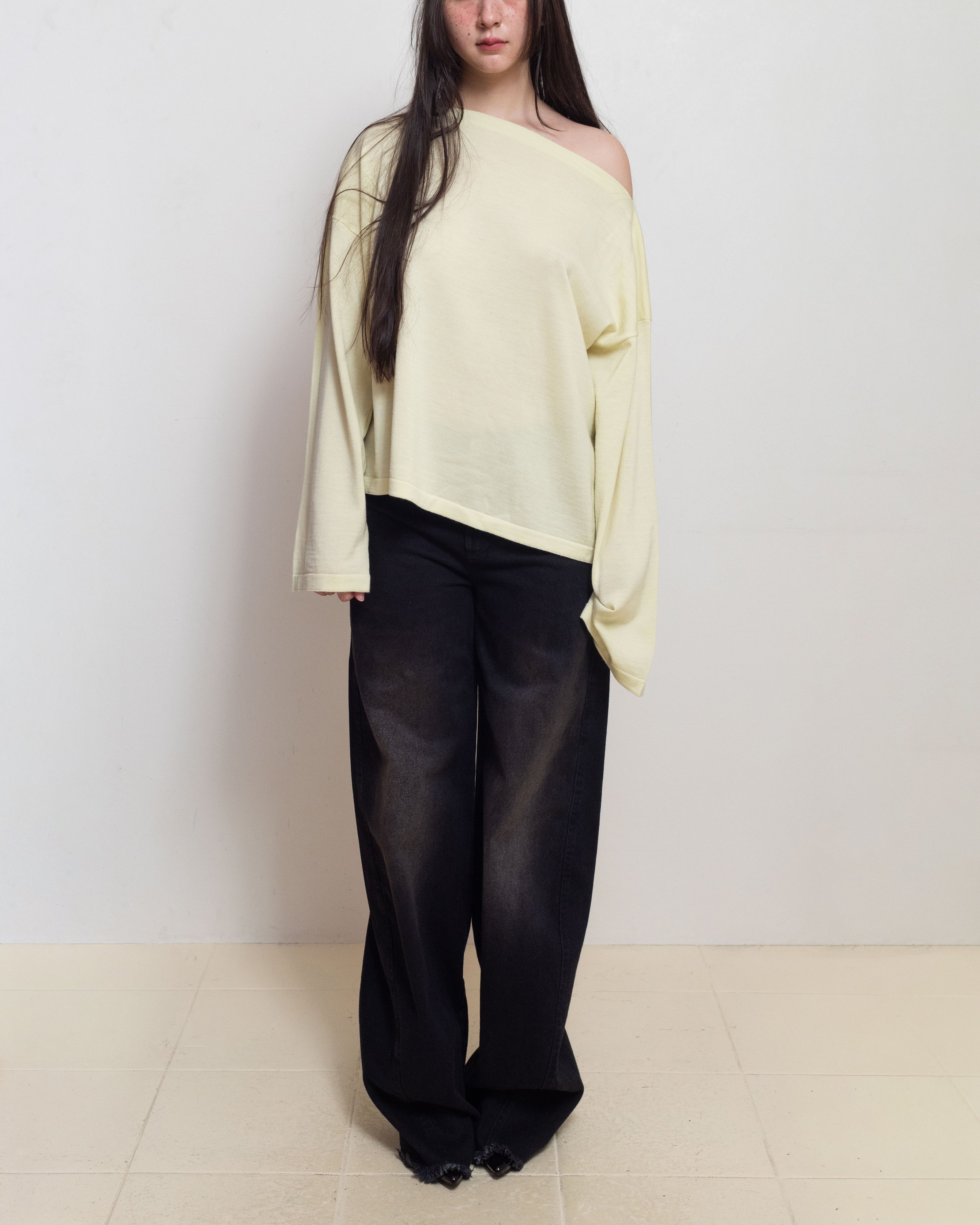 E RT N°41 Light Yellow Merino Boat-Neck