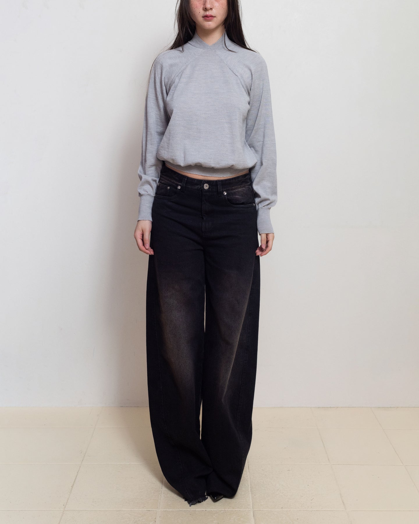 E RT N°40 Light Grey Merino Tapered V-Neck