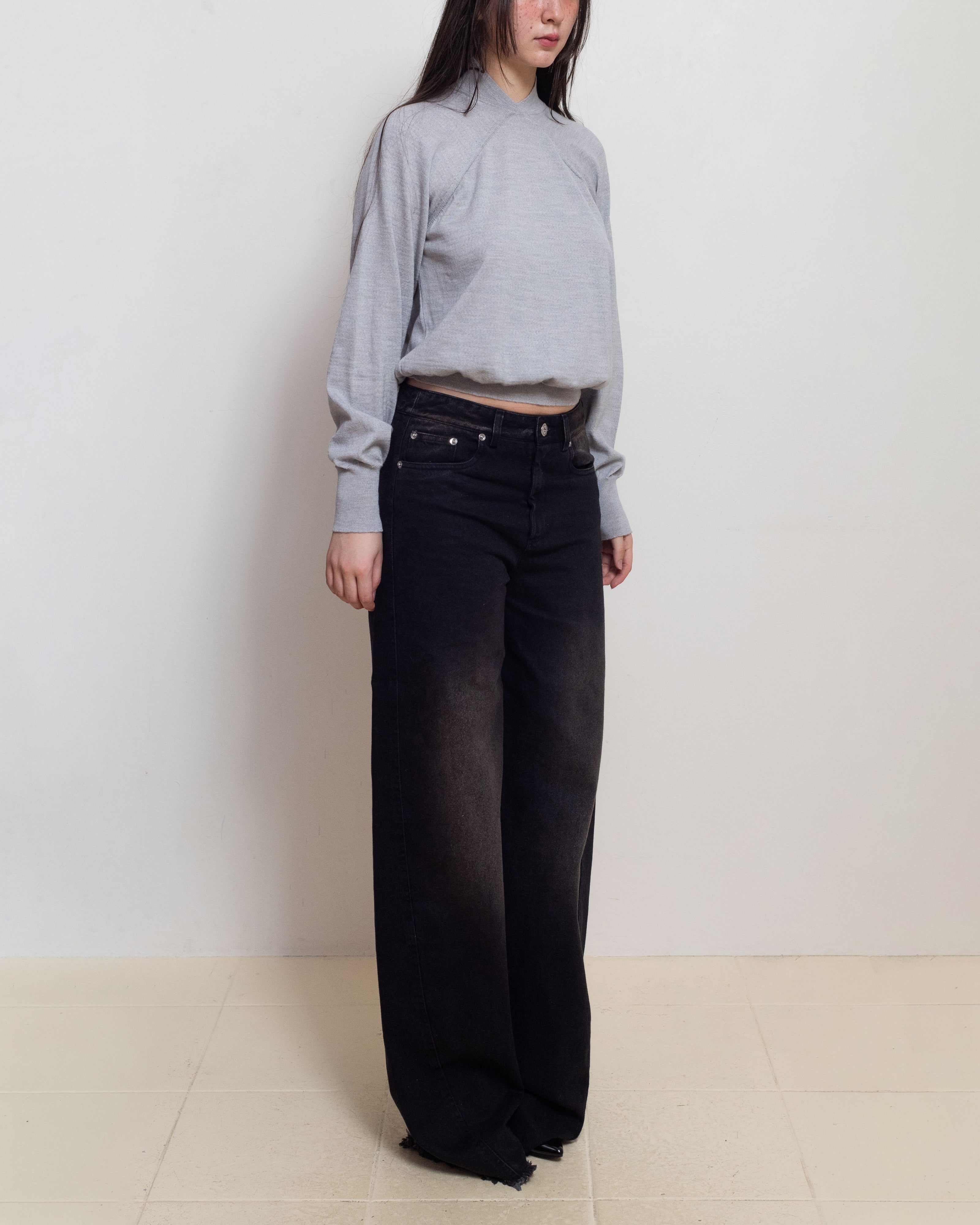 E RT N°40 Light Grey Merino Tapered V-Neck