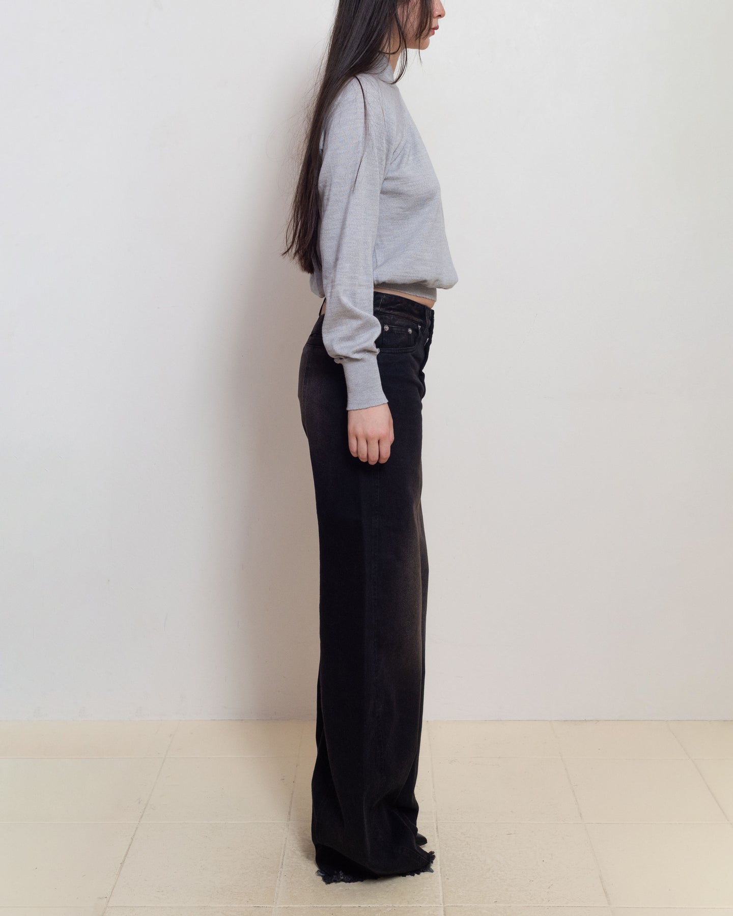 E RT N°40 Light Grey Merino Tapered V-Neck