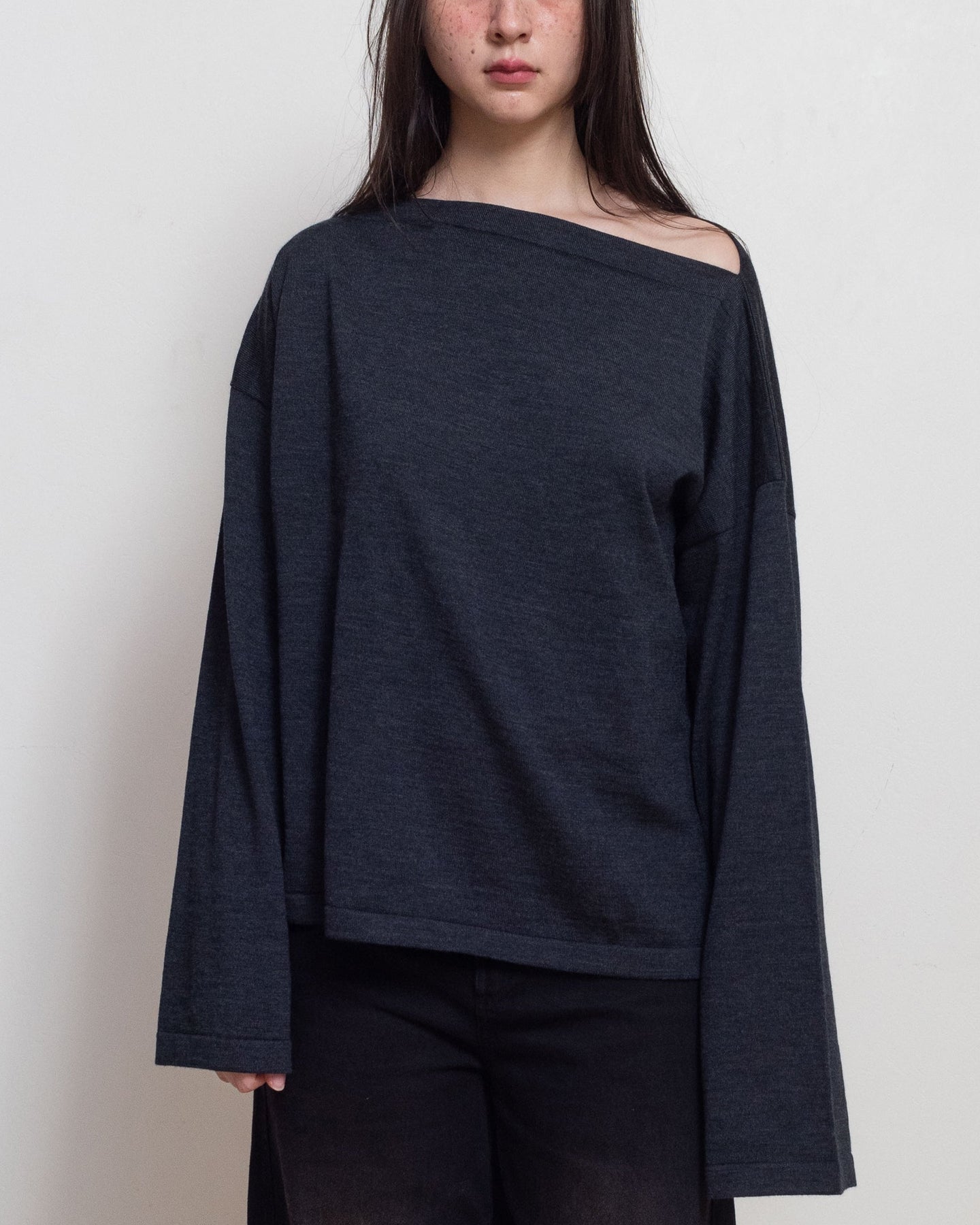 E RT N°41 Dark Grey Merino Boat-Neck