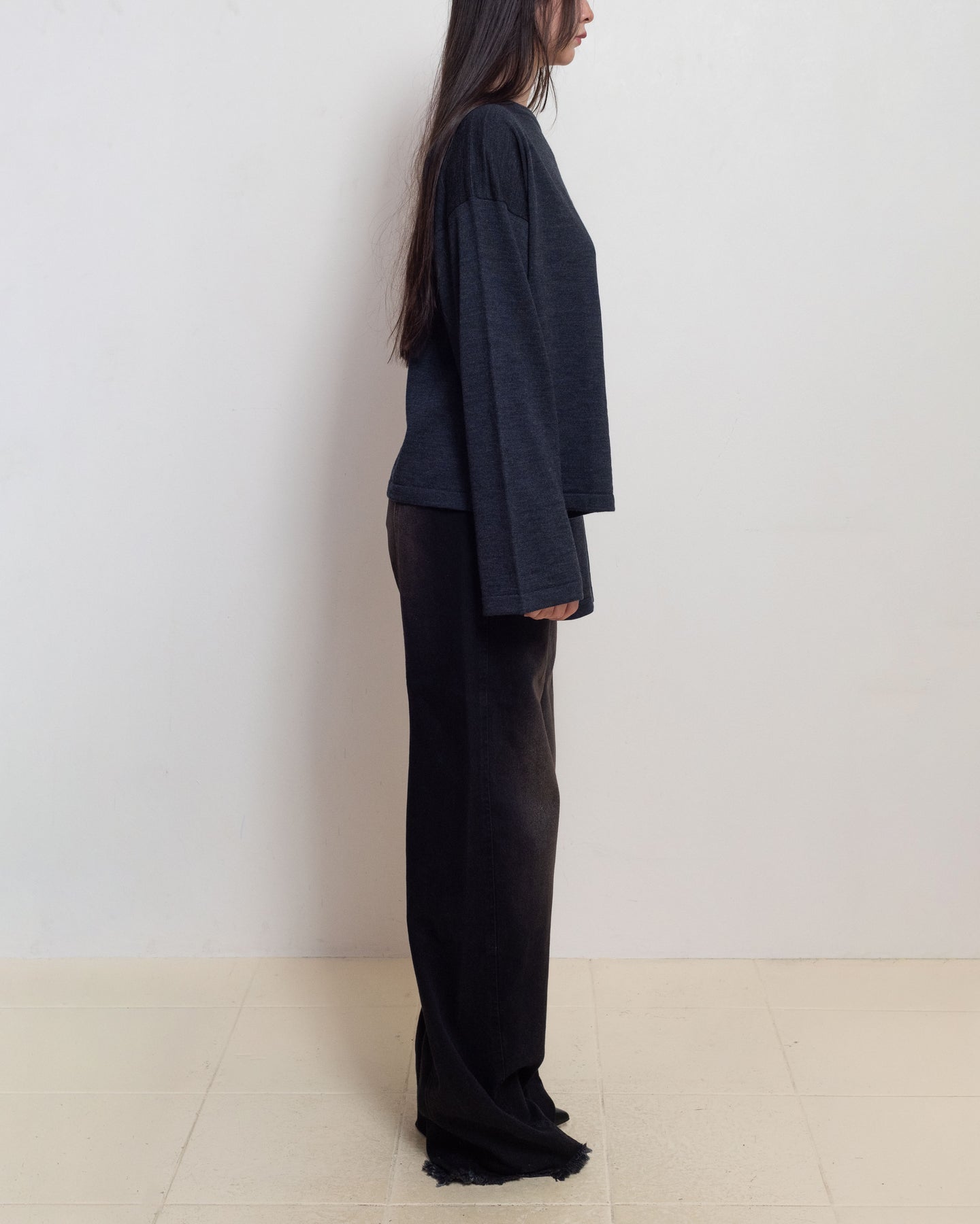 E RT N°41 Dark Grey Merino Boat-Neck