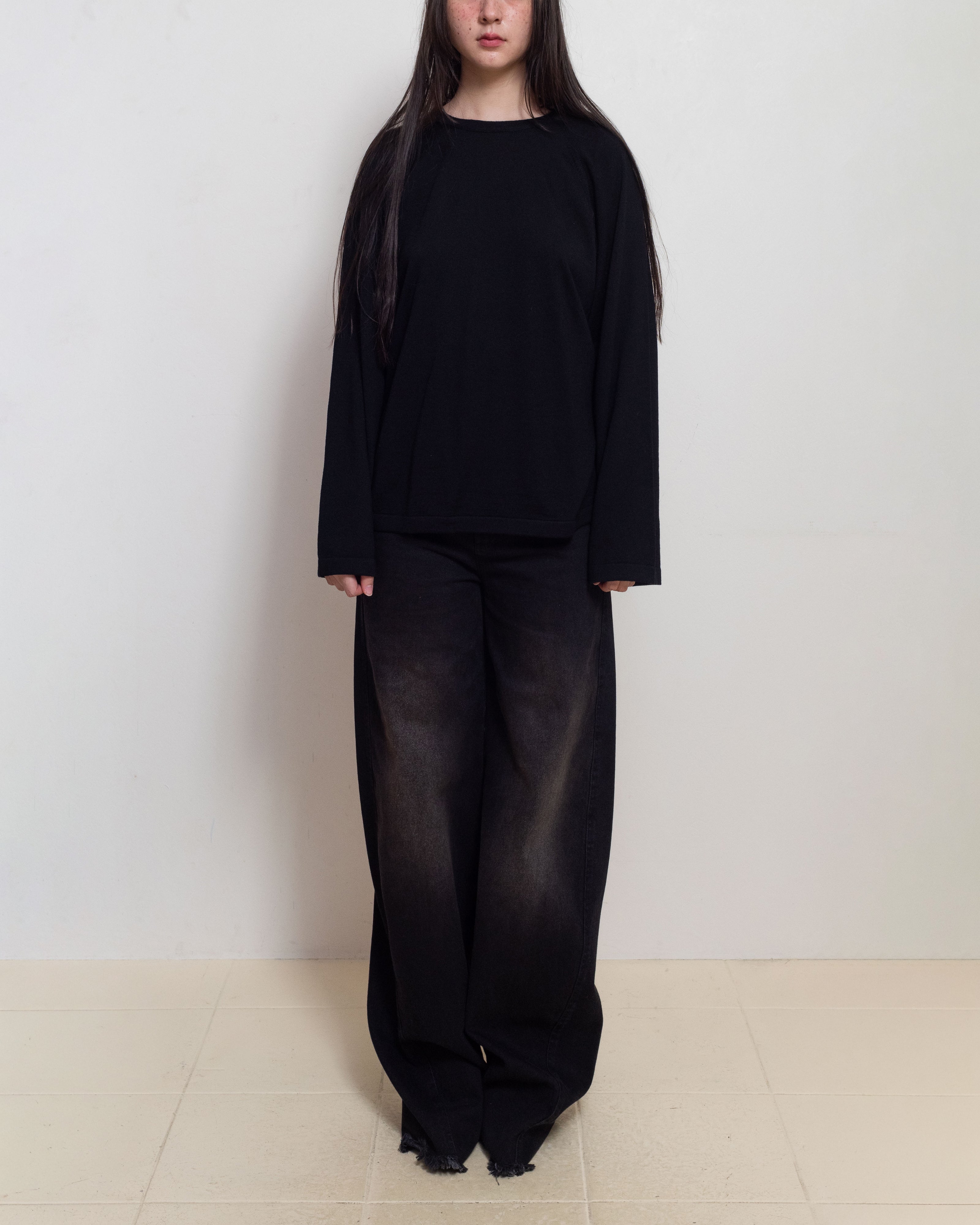 E RT N°20 Black Merino Long Sleeve Tee