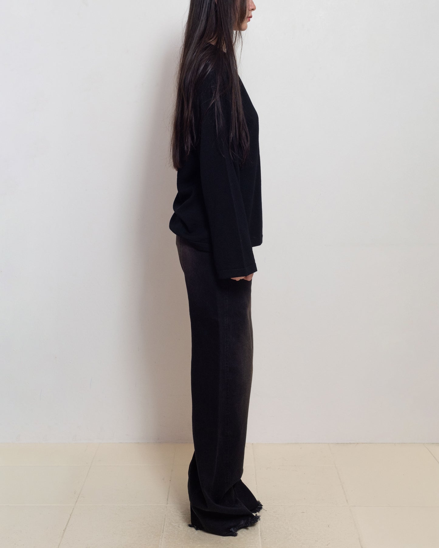 E RT N°20 Black Merino Long Sleeve Tee