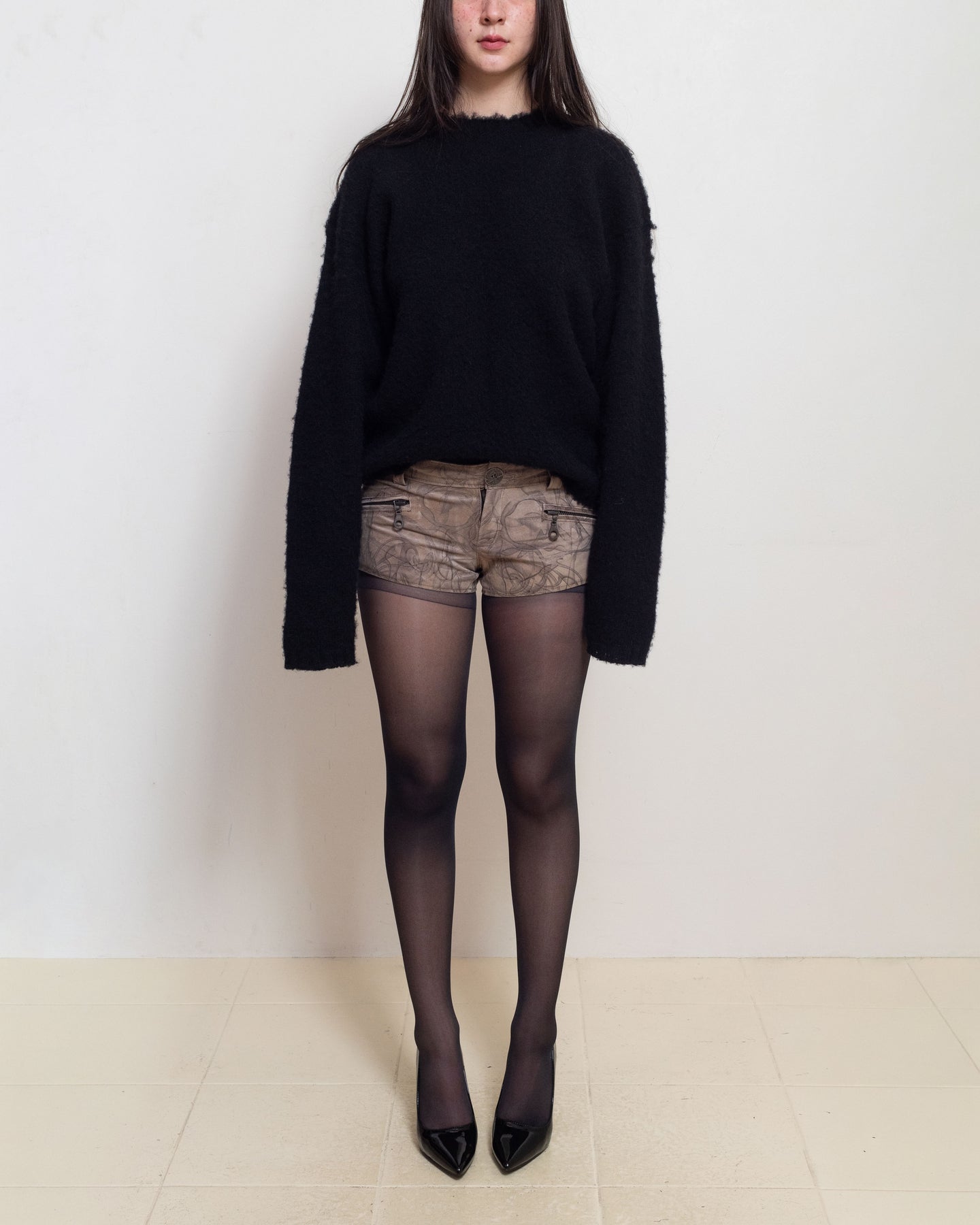 E RT N°28 Black Brushed Shetland Over Crewneck